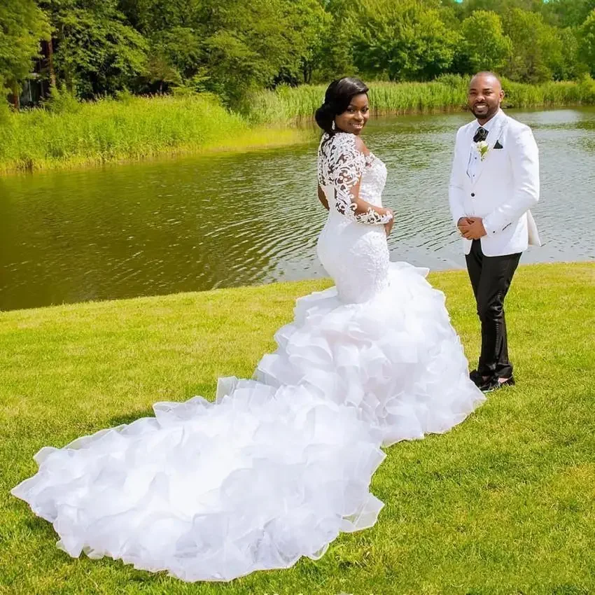 Vestidos de novia de sirena de cola de catedral con volantes en cascada personalizados con cuentas de encaje de manga larga vestido africano de talla grande