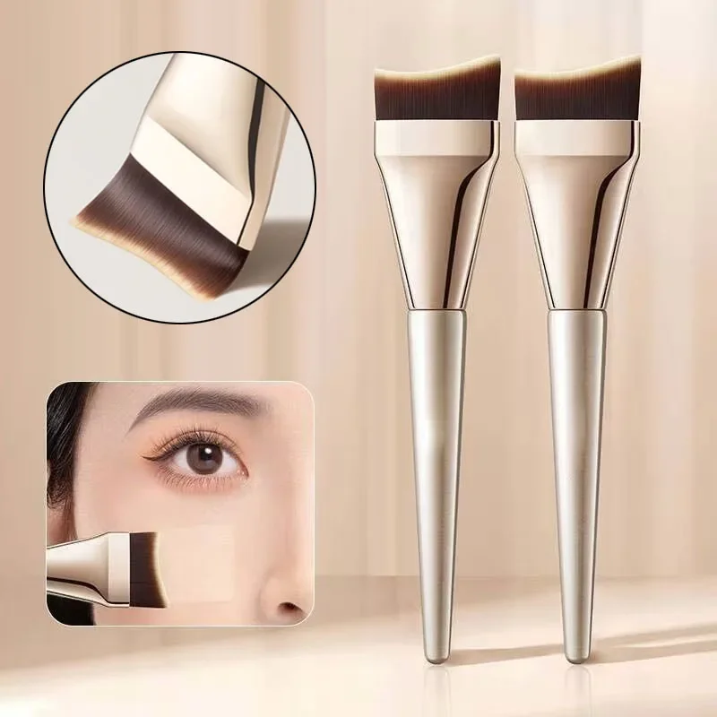 Pinceau de fond de teint incurvé et profilé, pinceau de fond de teint ultra-fin en forme de queue de poisson, pinceau de mélange de crème pour le visage à bords coudés, pinceau à maquillage à poils doux