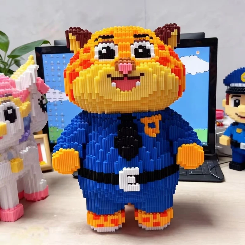 

7000pcs Crazy Zootopia Leopard Officer Building Blocks Toy Children Adult Building Blocks Toy Birthday Gift Desktop Ornament