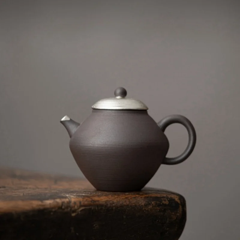 

Black Gilded Silver Japanese Style Teapot Kettle Coarse pottery Tea Making Device Tea Infuser Tea Kettle Chinese Small Pot