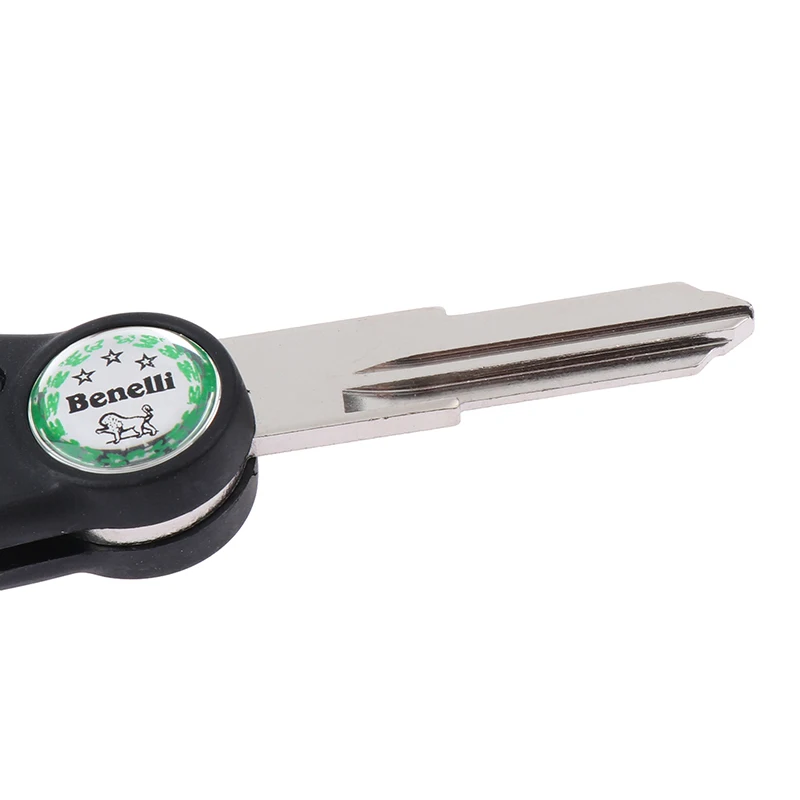 

Foldable Key Blank For Benelli TNT150 TNT15 / TNT 15 150 TRK502 TRK502X 502C Foldable Silver Key Blank