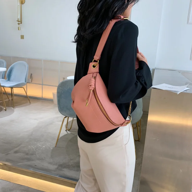 2022 New Breast Bag Women's Large Capacity Soft Leather Crossbody Waistpack Women's Bag Fashion Luxury Fashion Women's Bag