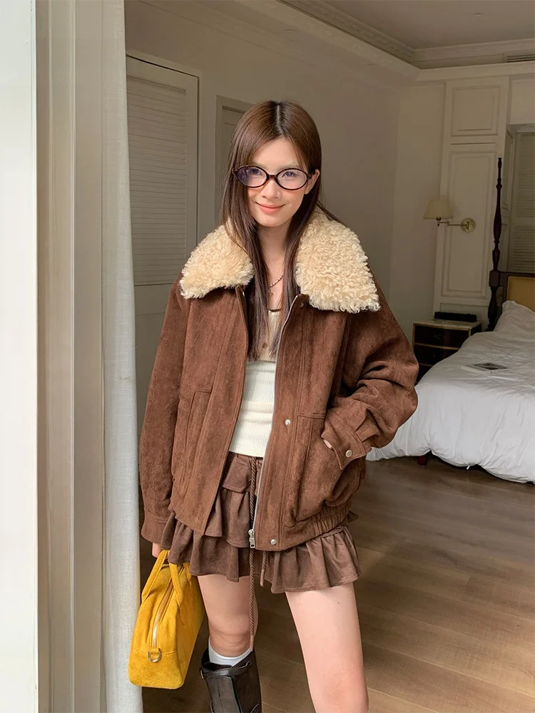 

iny Ultra-Fla Coffee Lamb Fur Jaet Women Winter Suede Thi Warm American Retro ort Coat Top Ladies Commute Sle Loo...