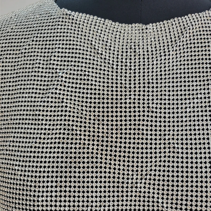 Street Style 2025, Sommer, glänzendes Strass-Crop-Top für Damen, Metall, ärmellos, modische Tank-Tops, Cruz сoji, Luxus-Frauenkleidung – Detail 4