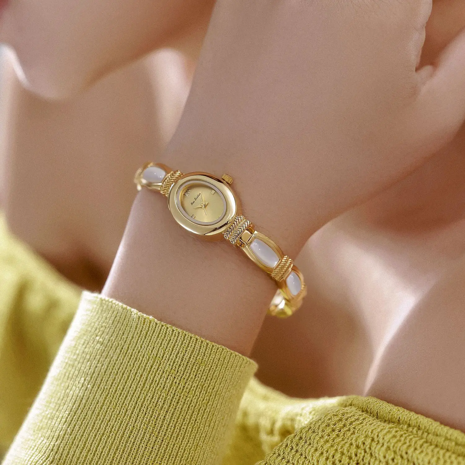 New Natural Premium White Mother-of-Pearl Bracelet Watch, High-End Luxury Women's Watch, Women's Accessory, Women's Gift
