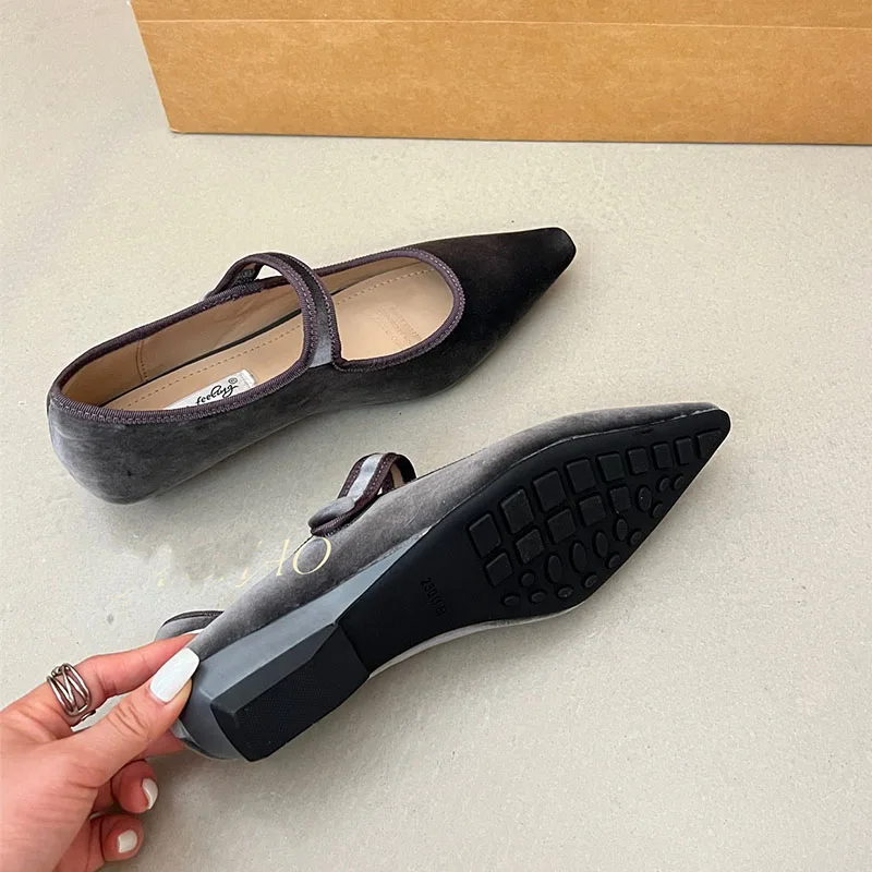 Neue modische Damen-Mary-Jane-Schuhe mit spitzer Zehenpartie, flache Schuhe mit niedrigem Absatz, weiche Damen-Seidenschuhe, elegante Damen-Lolita-Schuhe – Detail 4