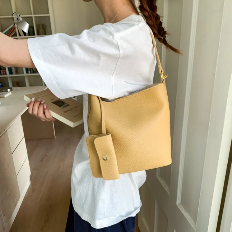 

Стильная женская кожаная сумка на плечо люксового бренда 2025 года, известный дизайнер, популярная классическая повседневная сумка ​