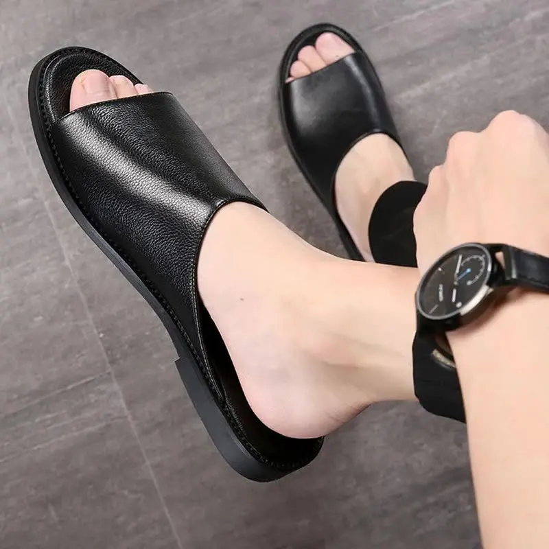 

Новая летняя мужская обувь, модные тапочки, повседневные шлепанцы из натуральной кожи с верхом, уличная крутая пляжная обувь