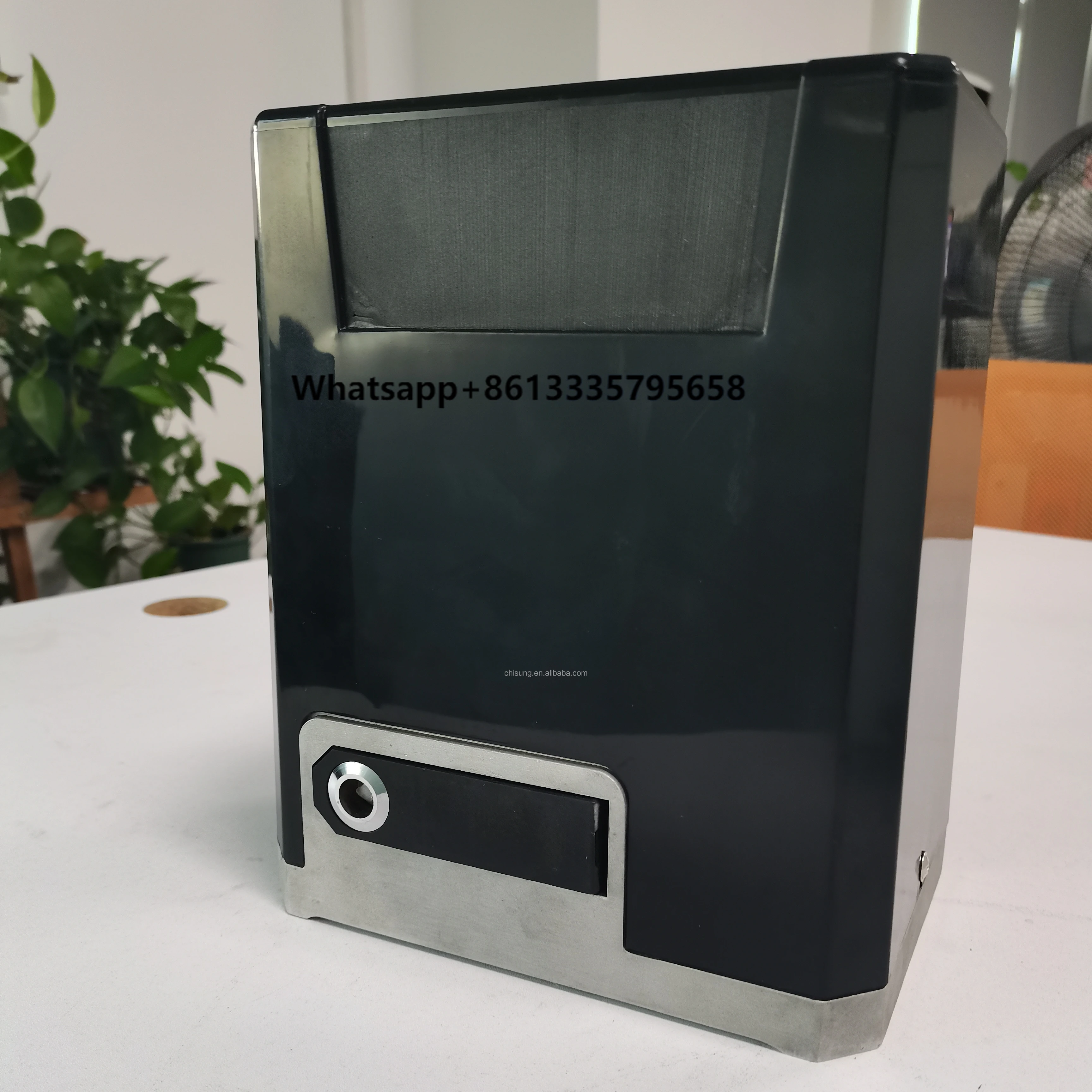 

Factory Price Remote Sliding Gate Opener Operator Automatic Door Opener AC 1100kg Motor