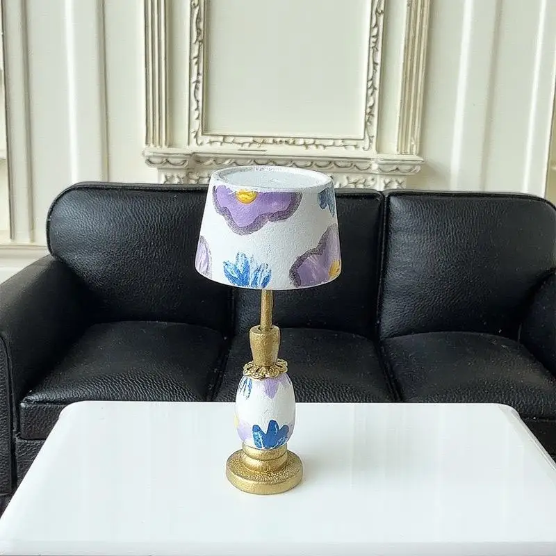 

1Pc Dollhouse Miniature Wood Table Lamp Bedside Lamp Molde Mini Simulation Dolls House Sence Decor Furniture Accessories
