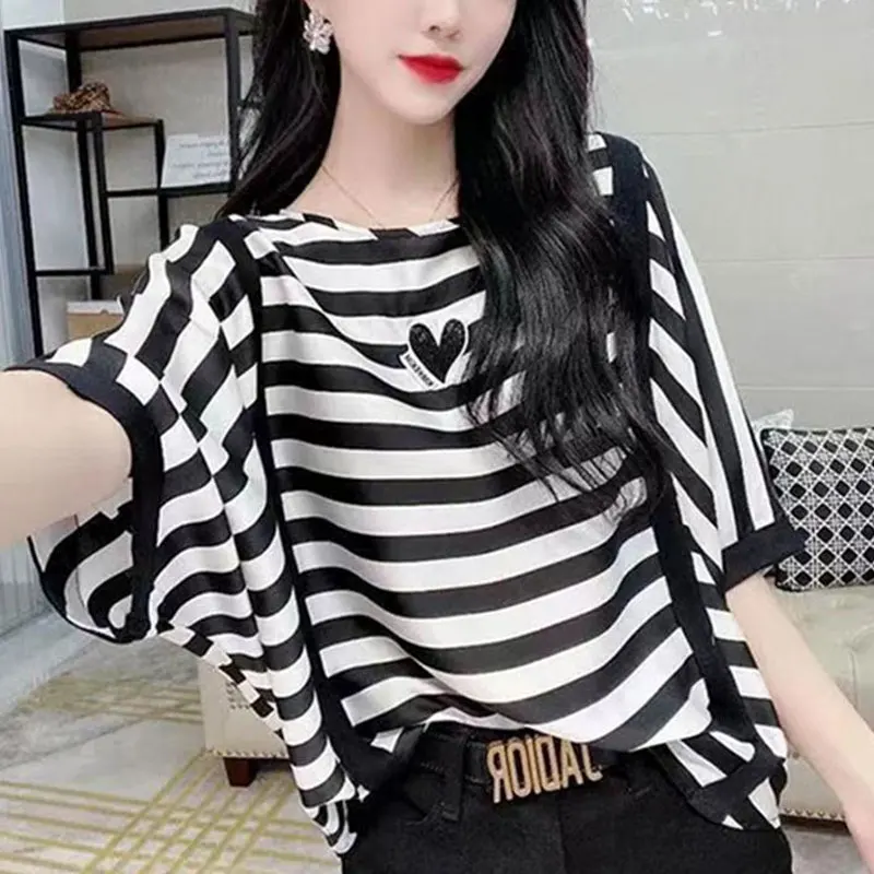 Stylish Patch Designs Pullovers Korean Striped Loose Female Clothing Vintage Half Sleeve Casual Summer Basic Round Neck T-shirt