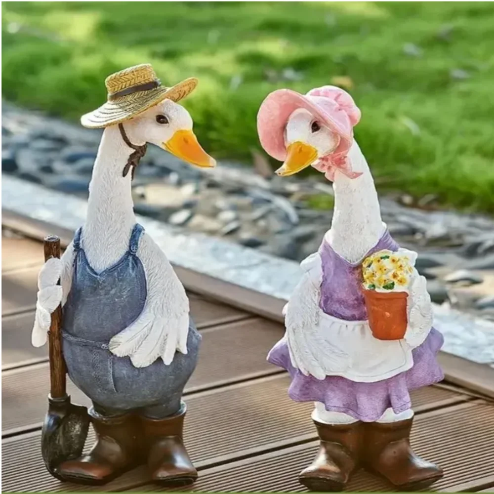 Resin Cartoon Duck Sculpture Outdoor Garden Courtyard Decorative Statue Lawn Pathway Landscape Ornament