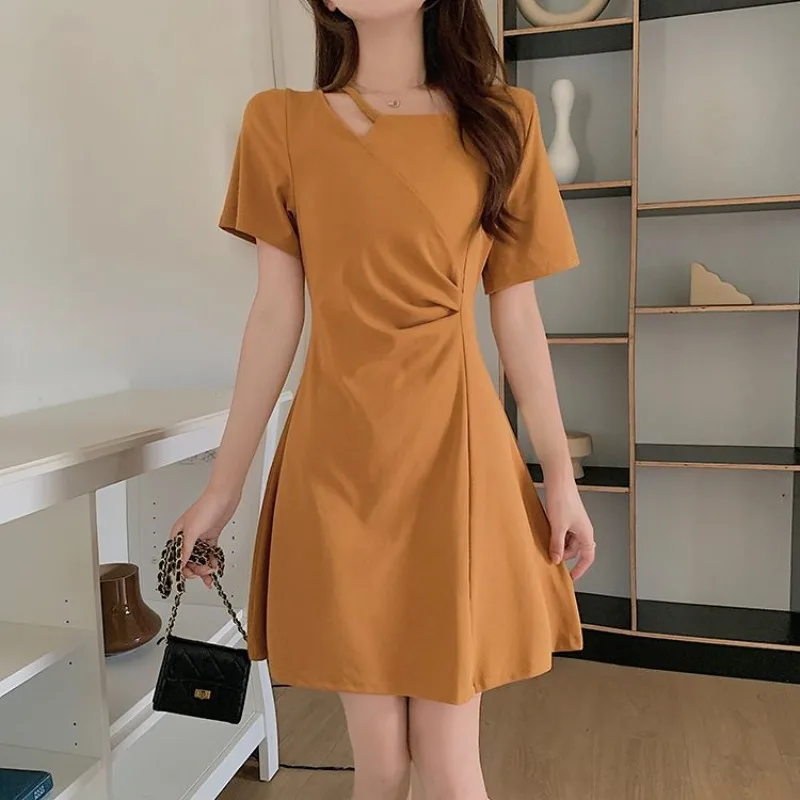 

Women's Summer Pleated Round Neck Pullover Solid Pleated Distressed Short Sleeved Casual Elegant Mini Office Lady Vacation Dress