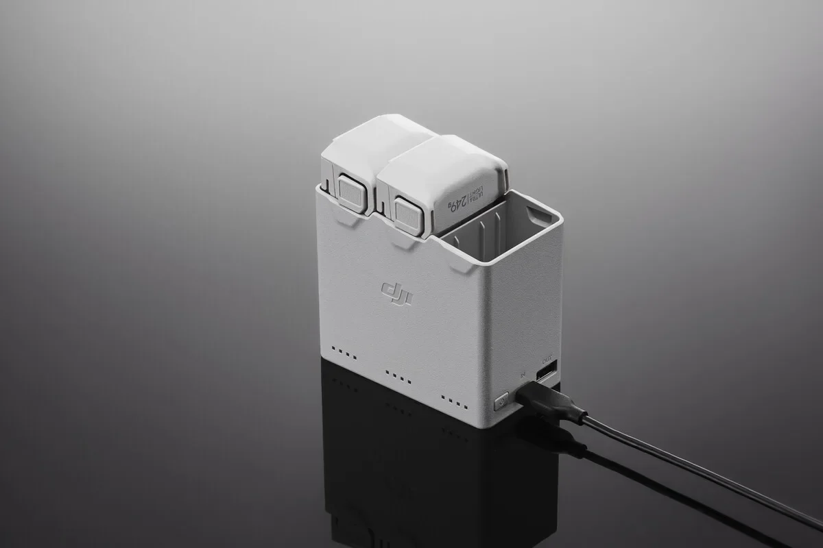 DJI Mini 4 Pro/Mini 3 Series Two-Way Charging Hub for DJI Mini 4 Pro/ Mni 3 Series New Original Accessories in Stock