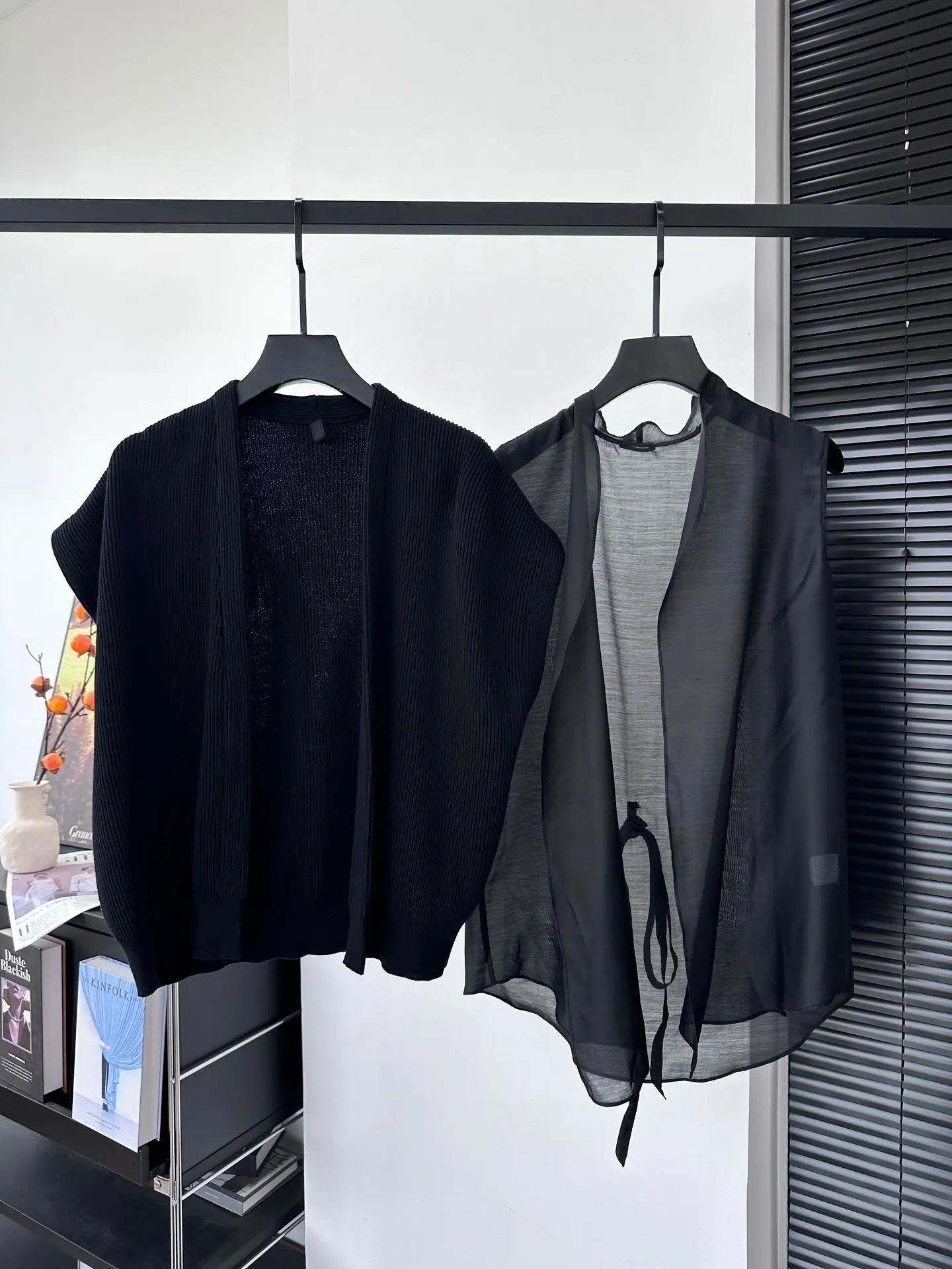 

25 Summer Women's New Casual Stacked Two-Piece Knitted Cardigan Jacket suit