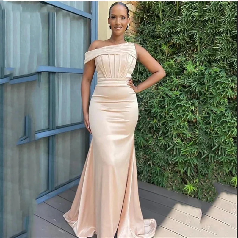 

Элегантные атласные платья подружки невесты цвета шампанского, драпированные на одно плечо, 2022, африканские свадебные элегантные платья для выпускного вечера по индивидуальному заказу