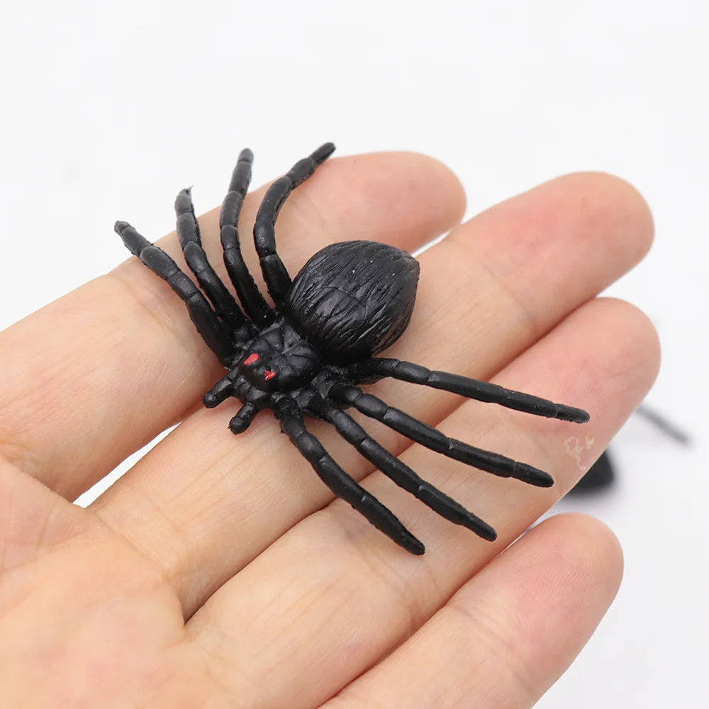 20PC Hot sale PVC Artificial spider Insect Animal Model Kuso Prank Funny Trick Joke Toys