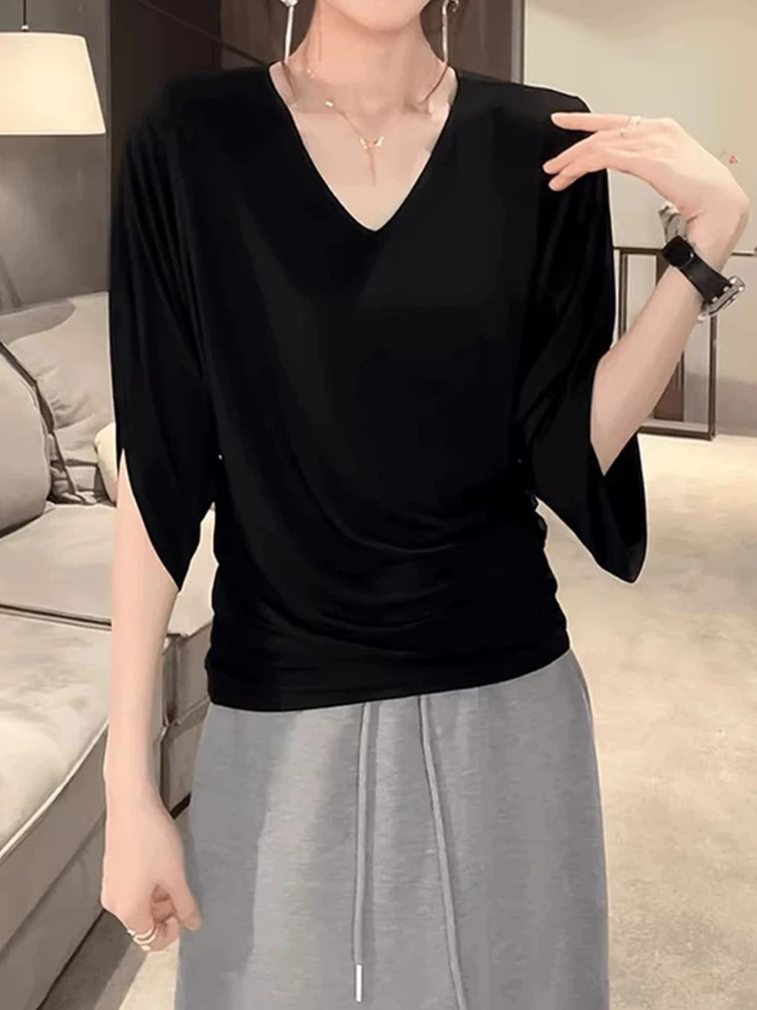 Elegant Black V-Neck Batwing Sleeve Short Sleeve T-Shirt Women Summer plus Size Loose Slimming Ice Silk Top Korean Style