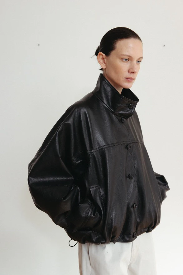 

Eco-Friendly Faionable Simple Stand Collar Dstring Leather Jaet Outerwear Monoha Sle Early Spring New Arrival Women'...