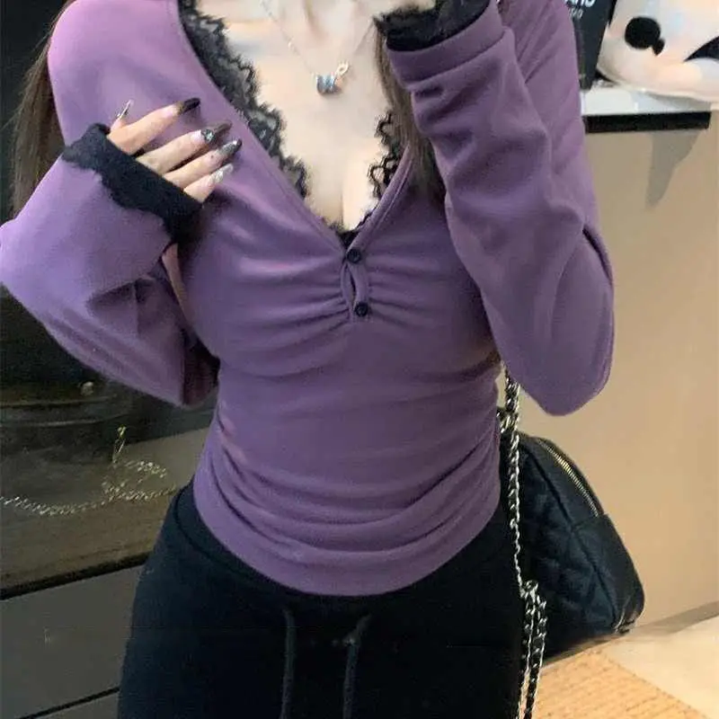 Футболка из бархата с кружевными вставками в стиле пэчворк для женщин, осенне-зимняя модель. Это теплый, стройнящий и скрывающий недостатки фигуры топ для ношения поверх одежды.