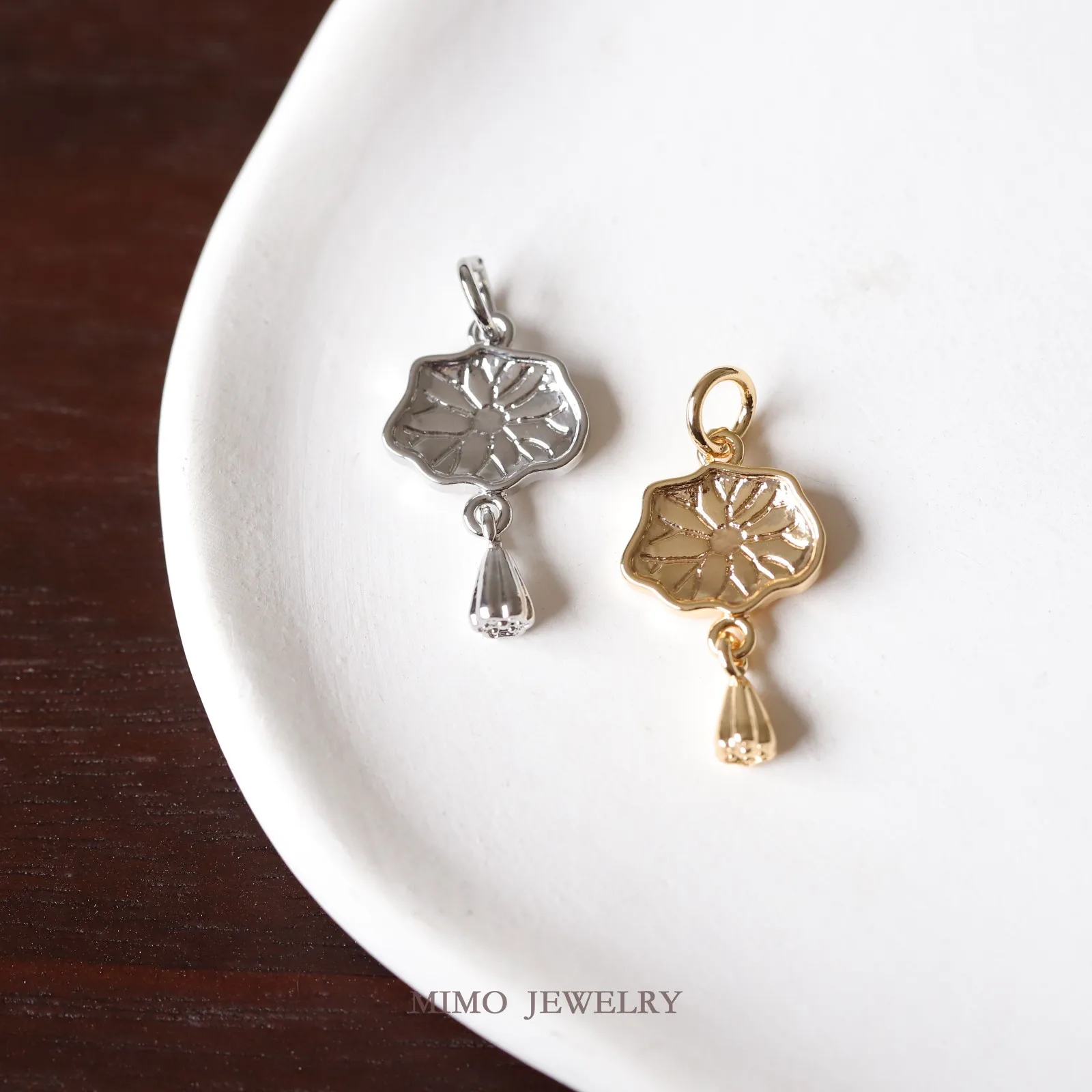 New Chinese Style Chinese Style Lotus Leaf Lotus Pod Charms Pendant Supplies DIY Hand Brass Gold Plated Accessories 26.6x13.7mm