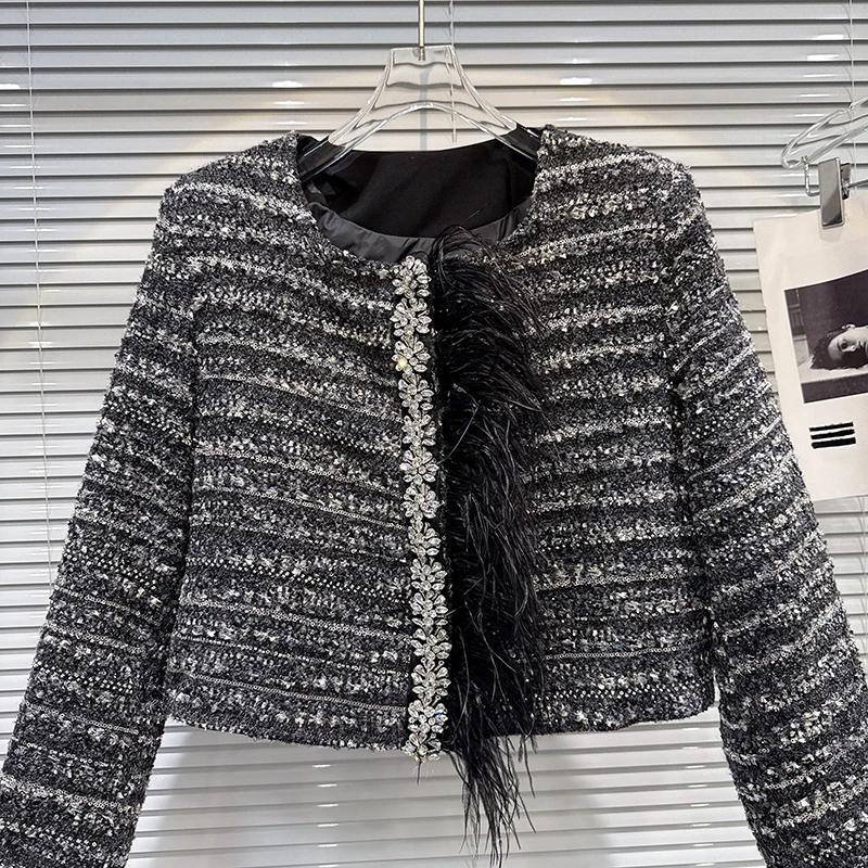 Französischer Stil, Schwerindustrie, Federkante, Nagelbohrer-Design, Daunen-Innenfutter, 2025, Winter, neue Damen-Kurzjacke