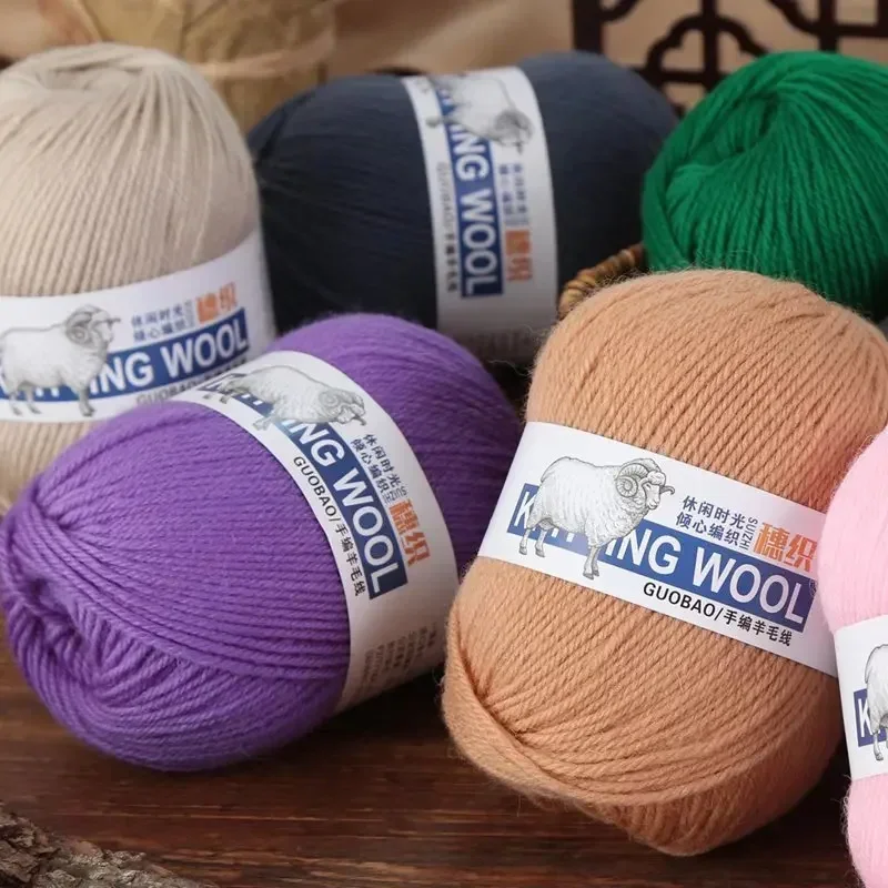 100% Merino Wool Yarn Luxurious&Soft Yarn for Hand Knitting&Crocheting Hand Knitting Scarf Sweater DIY Doll Woven Material