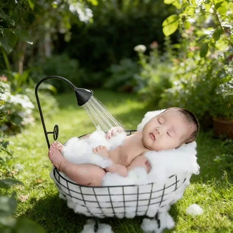 Iron Bathtub Shape Basket With Shower Head Posing Prop For Studio Portrait Shooting Full Moon Photoshoot Scene Layout Accessory view 2