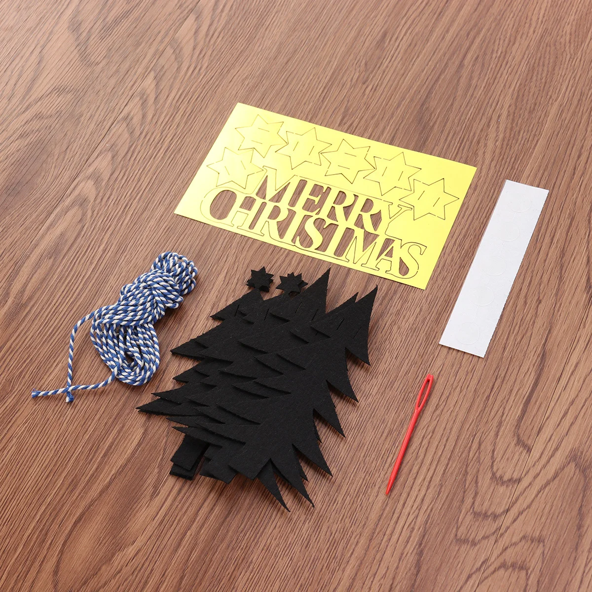 

3 Meters Holiday Bunting Banner Set Merry Christmas Pine Tree Stars Pattern Tear Resistant Fabric Garlands for Christmas Wedding