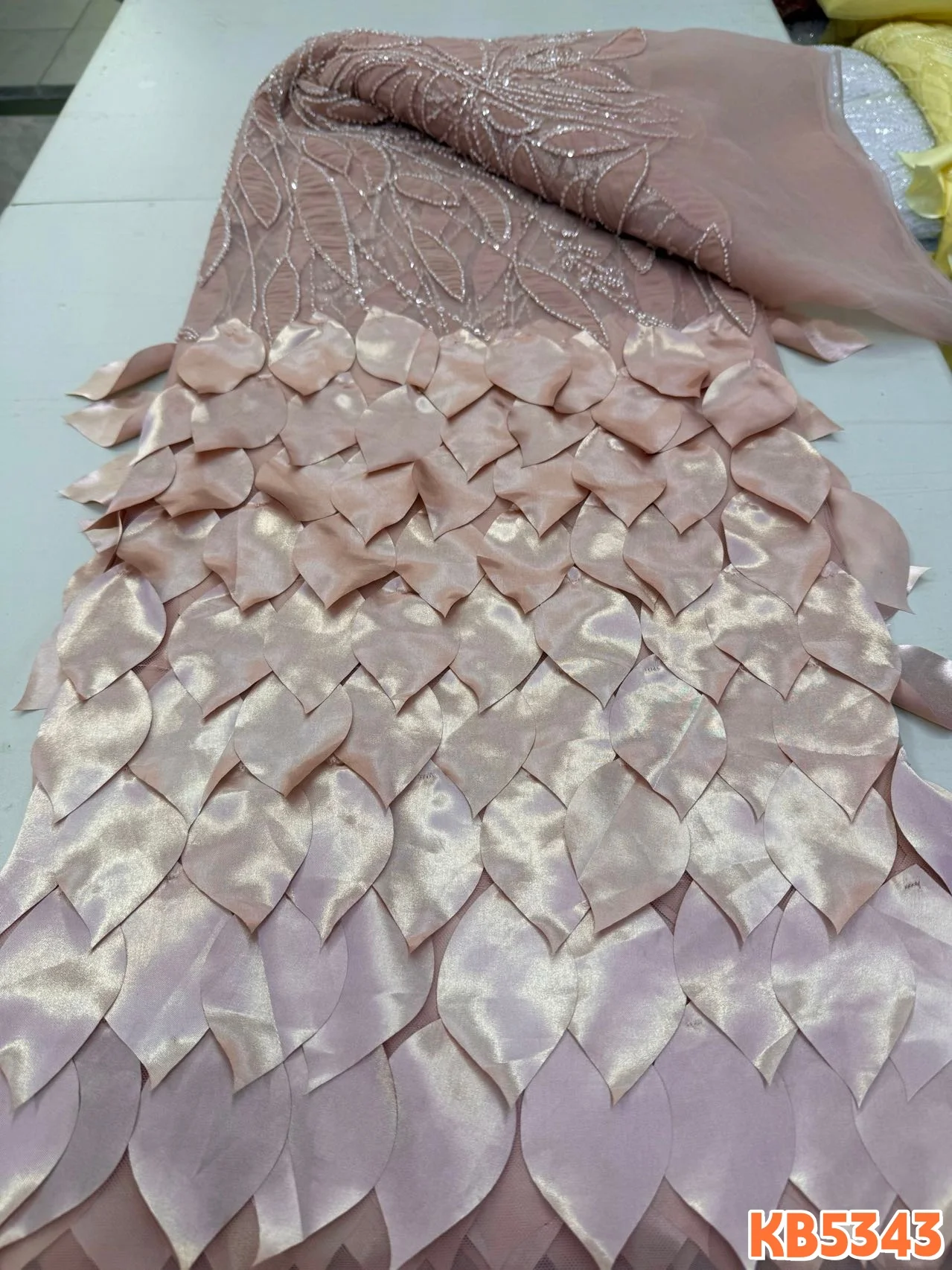 

5 ярдов африканской кружевной ткани с вышивкой бисером 2026, французская сетчатая кружевная ткань с пайетками, свадебное кружево для платья на свадьбу или вечеринку KB5343