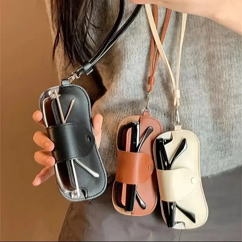 PU-Leder Brillenetui Sonnenbrillen-Schutzhülle Tragbare Myopie-Brillen-Schutztasche mit Halsband Lesebrillen-Aufbewahrungsbox