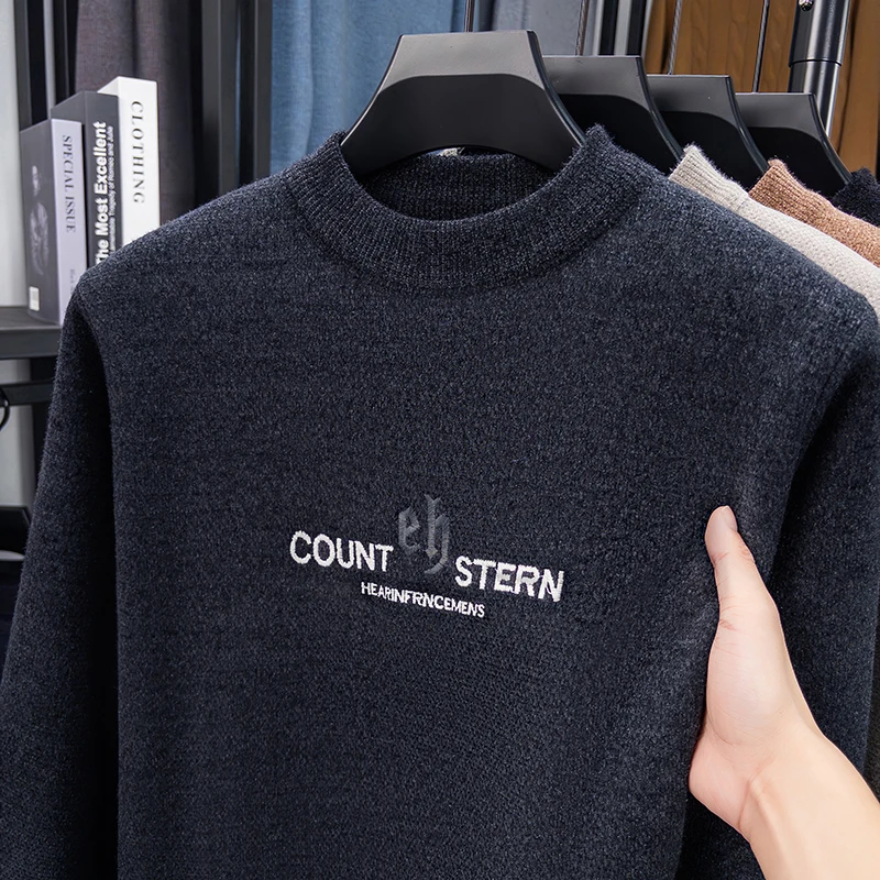 سترة رجالية من الصوف المنك لعام 2025 للخريف والشتاء بنمط جديد قميص شبه عالي الرقبة ، بلوزة دافئة سميكة في منتصف العمر والشباب