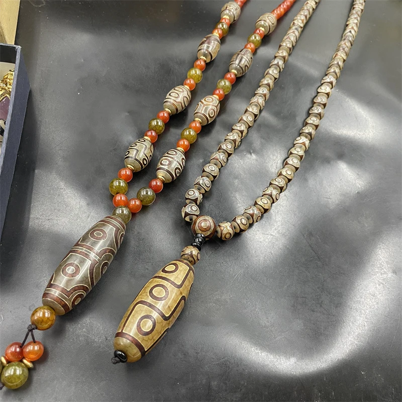 Vintage large nine- bead sweater chain, 10-eye old agate necklace