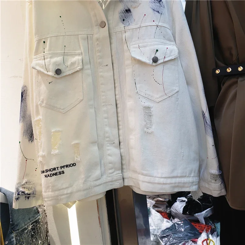 2024 nuova figura dipinta a mano Graffiti stampata giacca di Jeans da donna primavera e autunno Casual buco Jeans cappotto abbigliamento