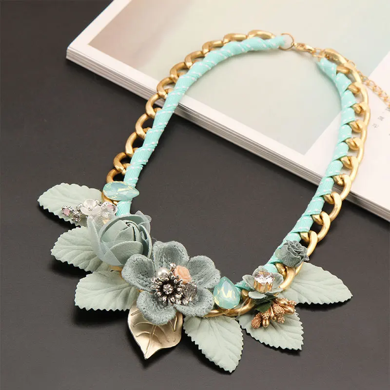 Fashion collocation flowers clavicle chain necklace women Europe and the United States exaggerated clothing accessories pendant