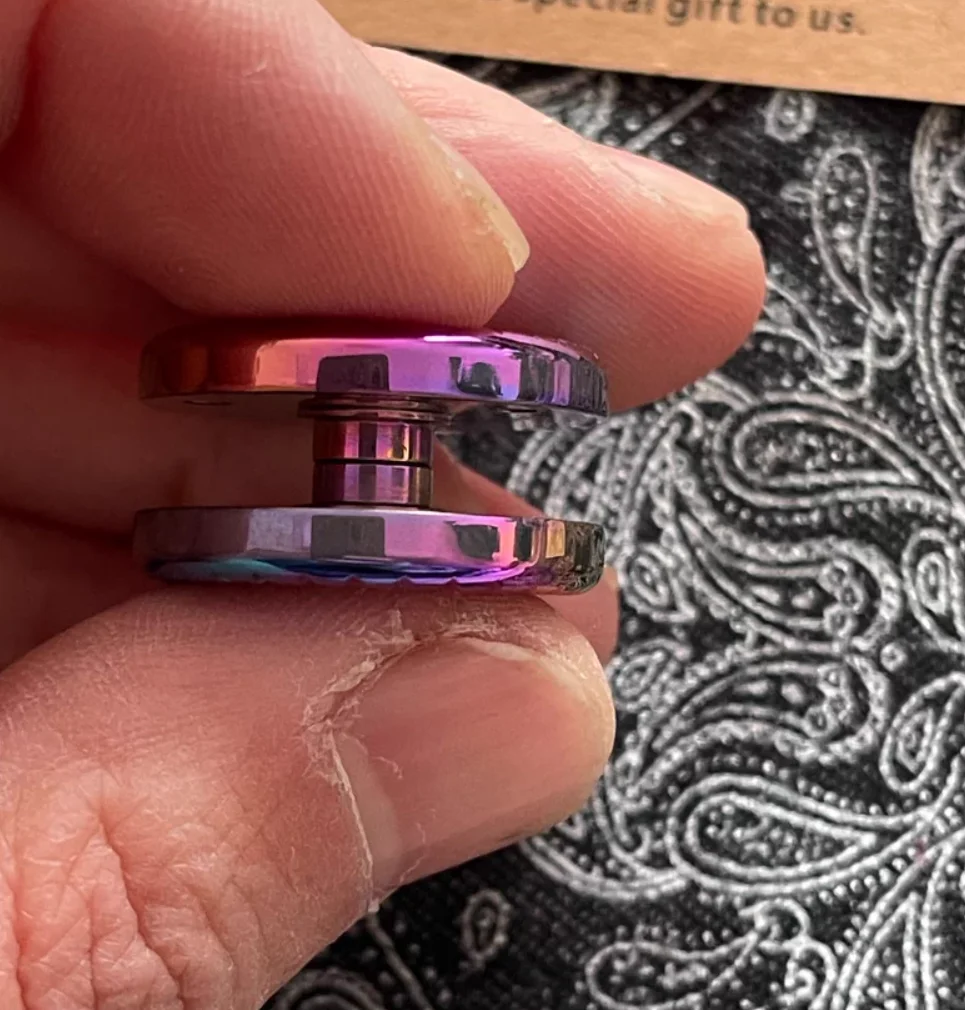 Used EDC Feyworks Titanium Flower Wheel Button spinner Fingertip gyroscope Decompression toys