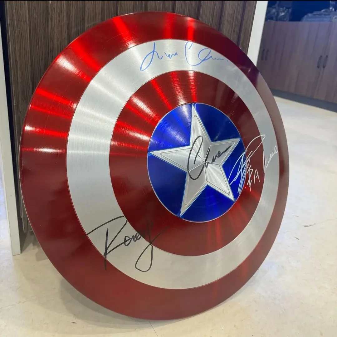 1/1 Halloween Cos Ornament Bar Decoration Captain America Shield Action Figurine Desk Collectible Anime Model Toys Figures Gift