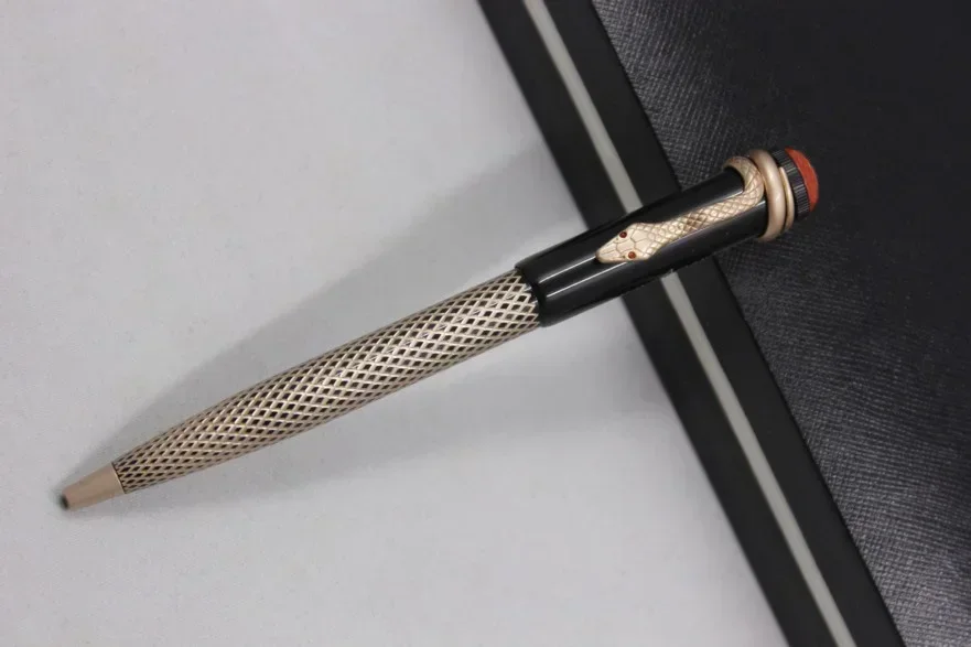 Pena Bolpoin Logam MB Kualitas Tinggi Pena Bola Rol Caneta Klip Ular Tatahan untuk Menulis Aksesori Kantor Bisnis