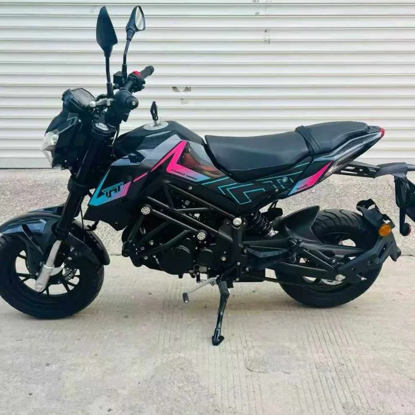 

Benelli TNT135. EFI, Oil-cooled Engine, LCD Dashboard. Excellent Original Condition, Perfect for Commuting and Practice.