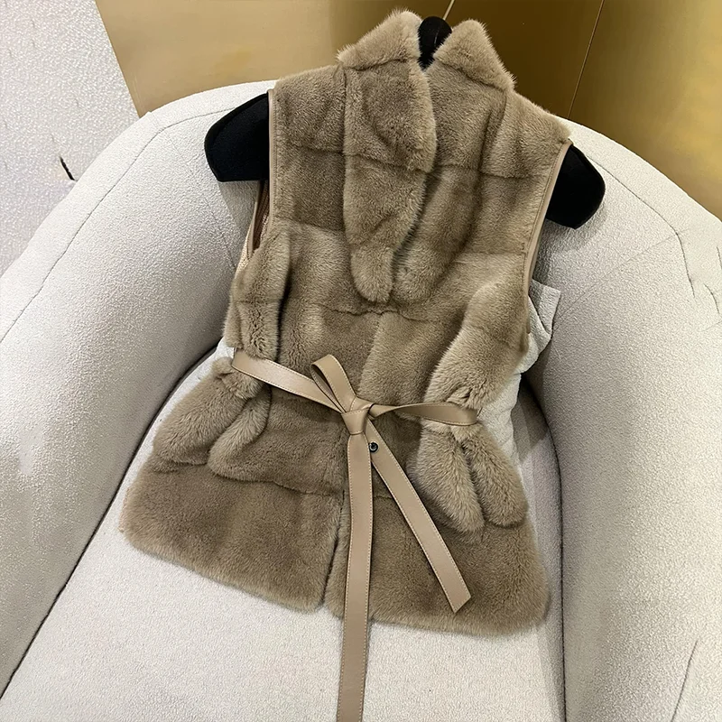 

High-quality faux fur women's winter vest coat with Strap waist cincher, a soft and cozy atmosphere 251107144