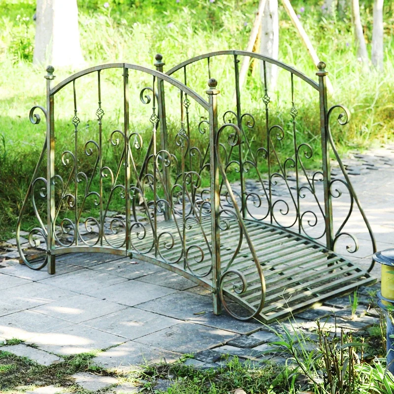 

European Retro Vintage Outdoor Iron Art Arch Bridge Courtyard Garden Villa Small Bridge Gardening Decoration
