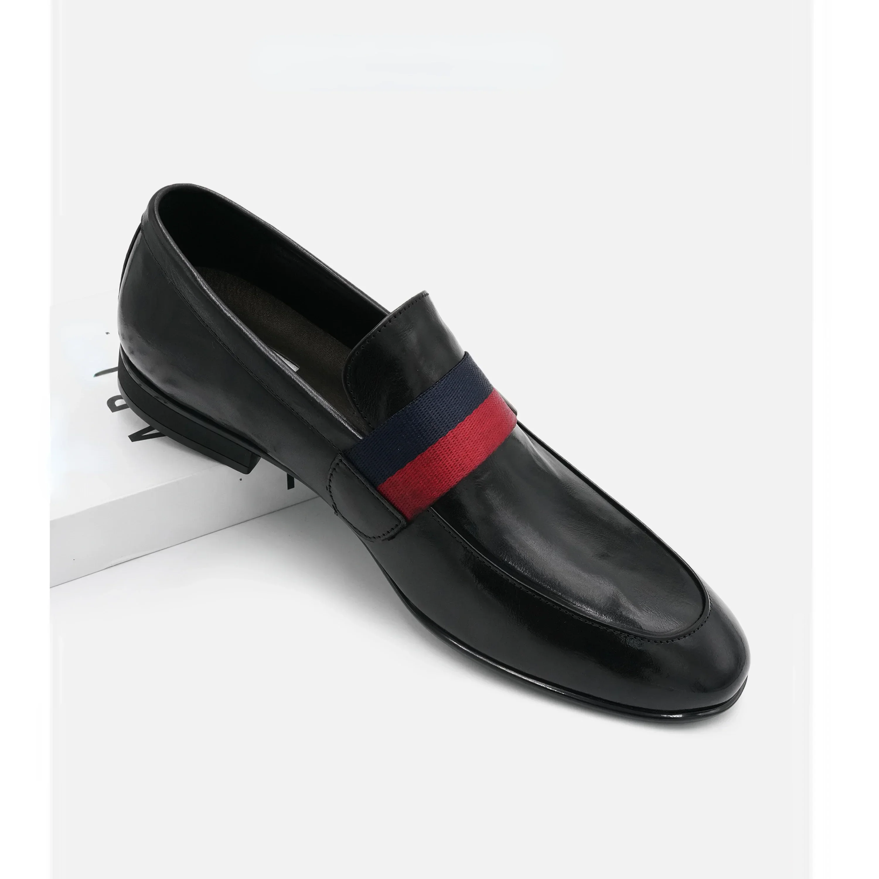 

2025 Men's Business Casual Shoes Leather Thick Soled Round Head Loafers