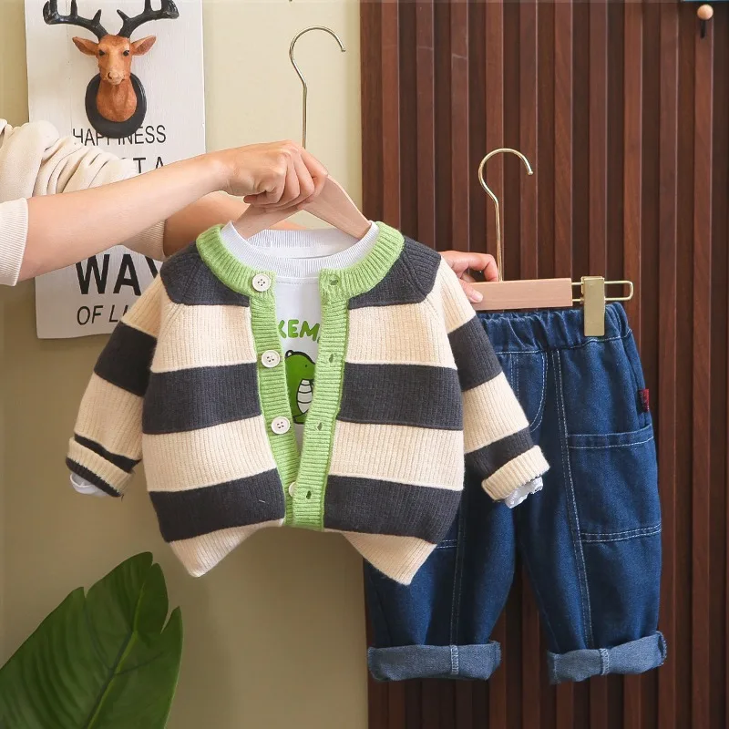 

2024 New Boys Three Piece Sets Top Coat Sweater Knit Shirt Jeans Loose Soft6 All-match Stripe Full Sleeve Outdoor