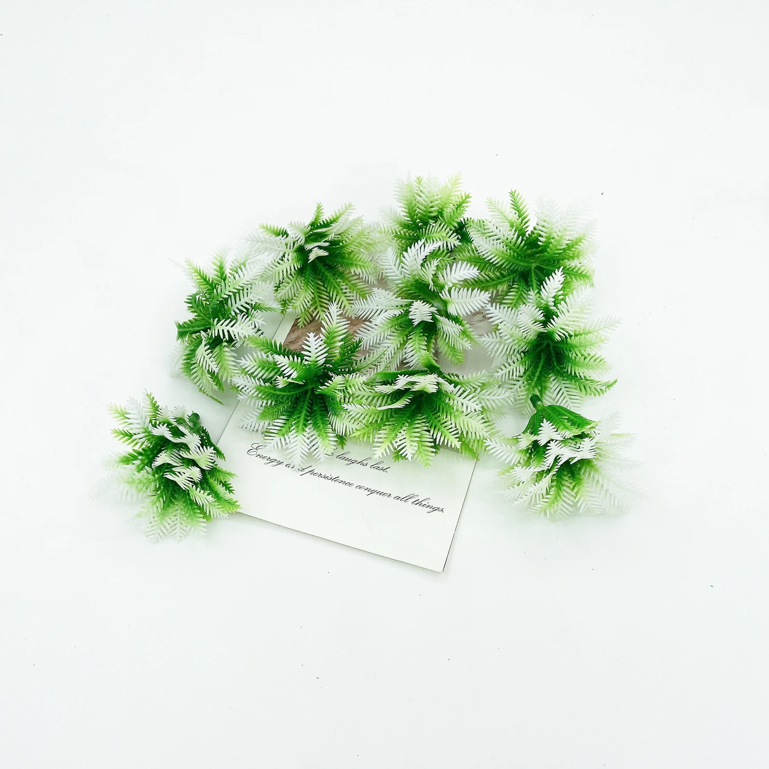 10 Stück künstliche Mini-Ananas-Strauchpflanzen, 5,5 cm, Kokosnussblatt-Simulation, Rasendekoration, kleine Kunststoff-Kunstpflanzen für Heimdekoration – Detail 6