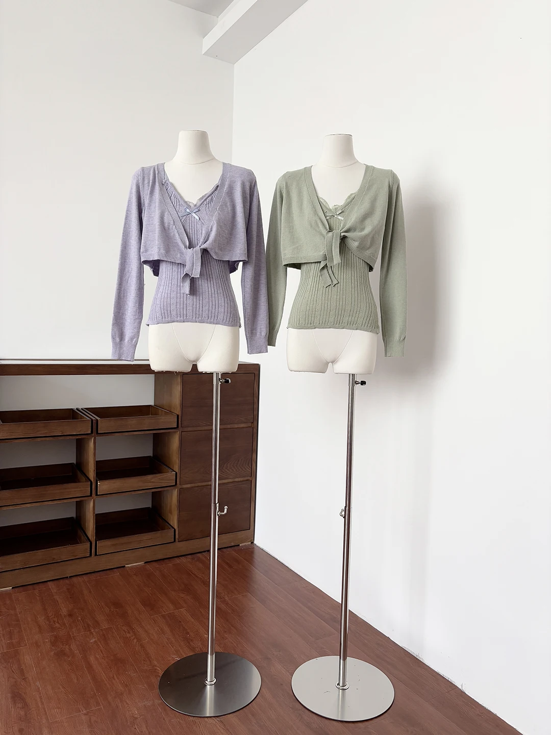 

Sweet Knitted Cardigan And Top Set for Women V-Neck Inner Tie Pure Desire Personality Sunscreen Set Versatile Ins Style Spring