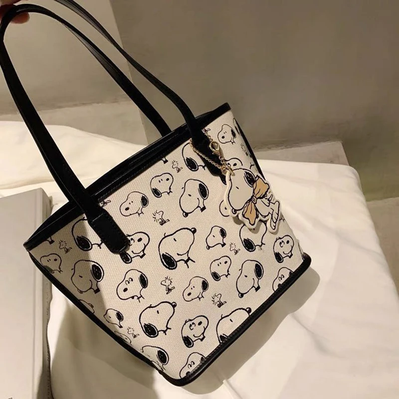 MINISO Disney Snoopy Tote Bag Cartoon Print Cute Handbag Large Capacity Bucket Bag Shoulder Bag Mother Bag Zero Wallet