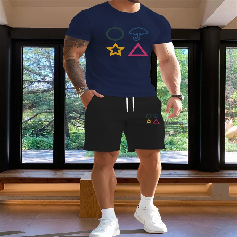 2025年メンズ夏用ラウンドネック半袖Tシャツと5分丈ショートパンツのスポーツスーツ、ファッショナブルなアウトドアカジュアルツーピースセット