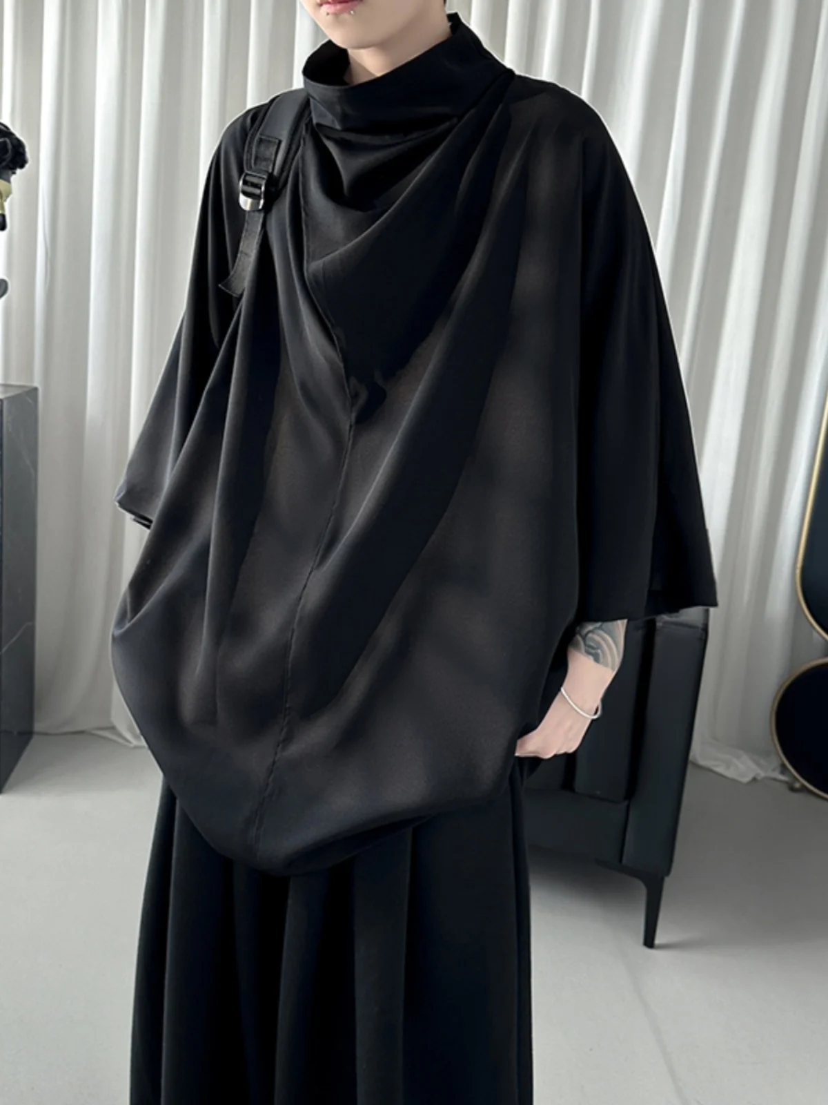 

Мужская футболка из ледяного шелка с воротником-стойкой, свободного кроя, с коротким рукавом, модная, повседневная, летняя, с охлаждающим эффектом