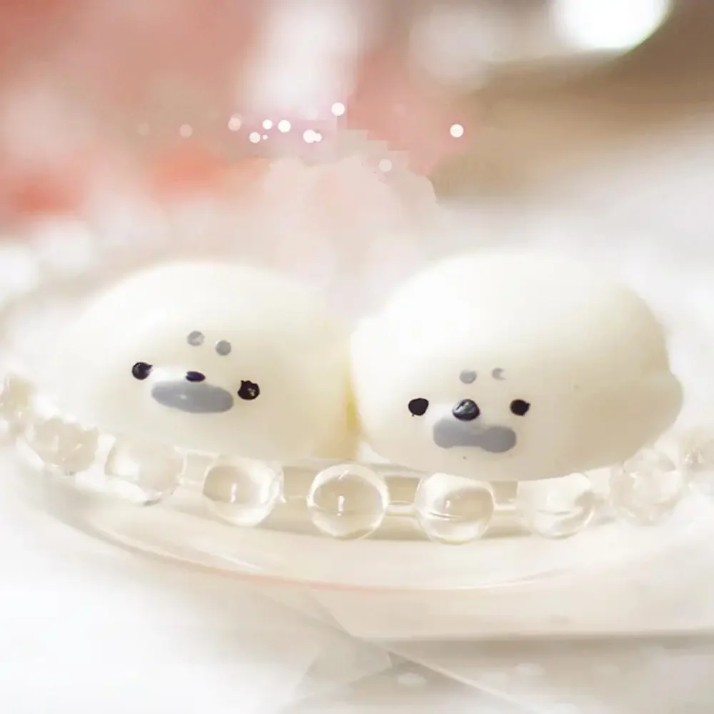 Kawaii Mini Soft White Seal Stress Relief Healing Toy Kids Gift Anti-Stress Ball Fingertip Squeeze Fun Toy Table Cute Ornaments