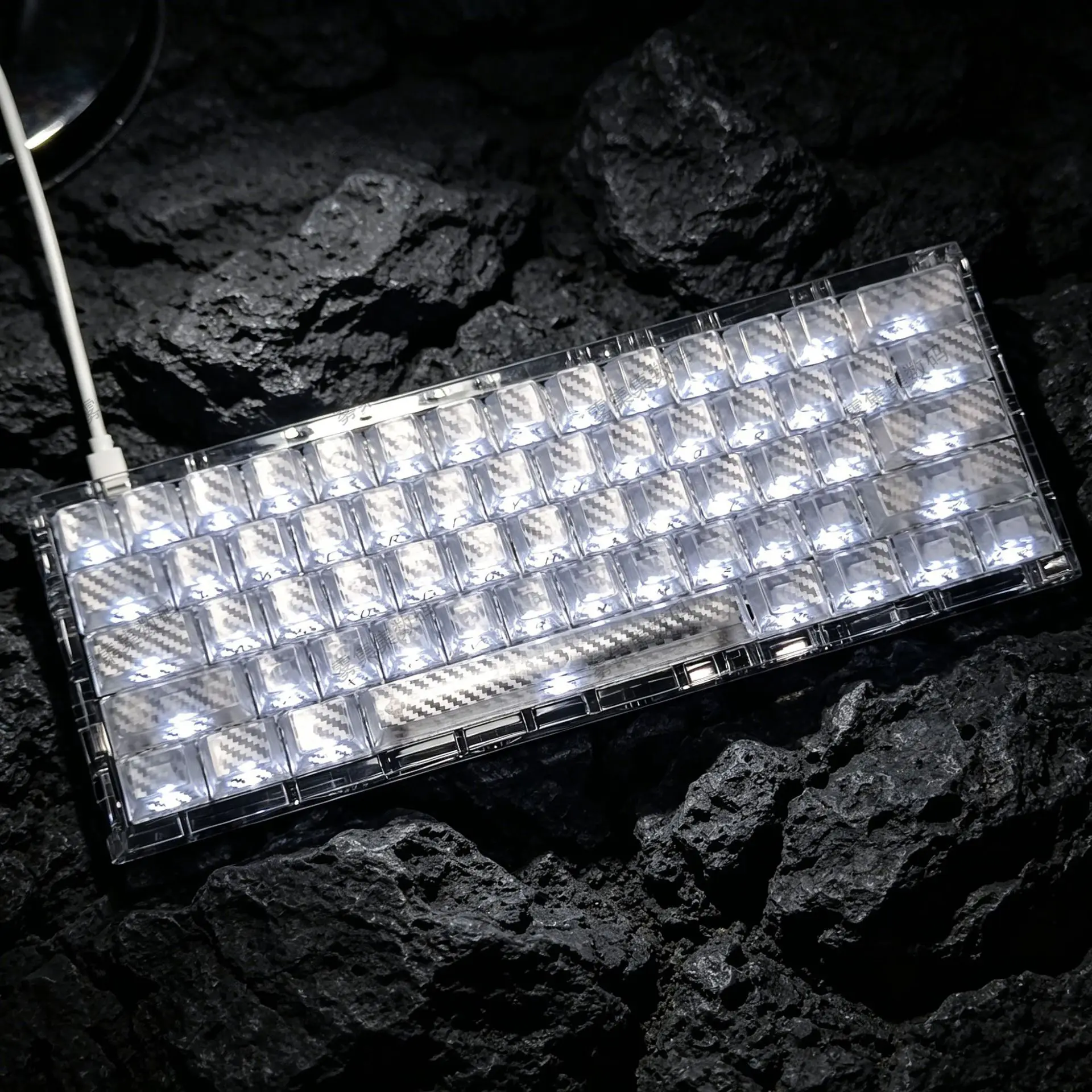 

Carbon fiber 2.0 transparent PC side engraved braided keycap 119 key adaptation WOOTING little bee night devil magnetic axis